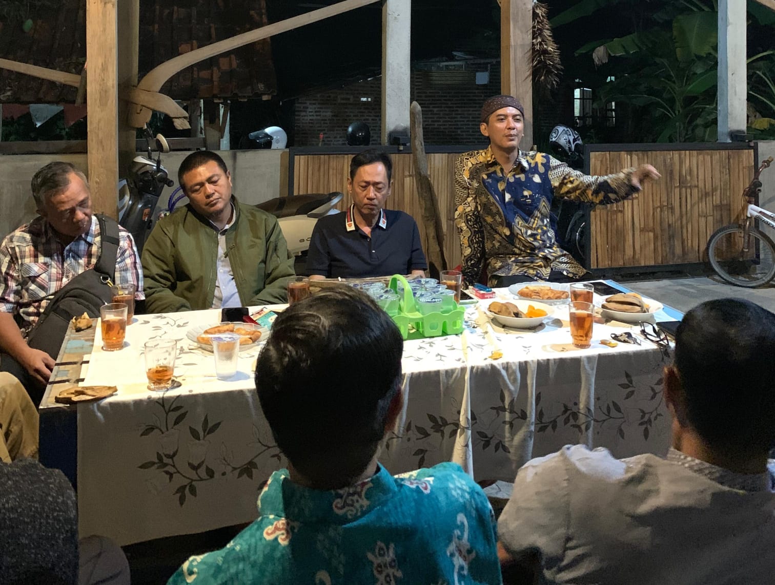 Rapat Rutin di Rumah Bapak Alip Sugianto